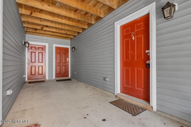 Foto del edificio - 25 Jockey Ln