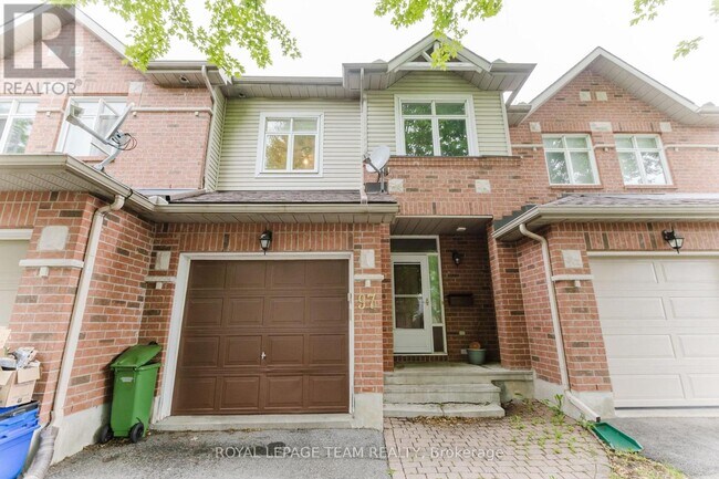 Photo du bâtiment - 97 Redpath Dr