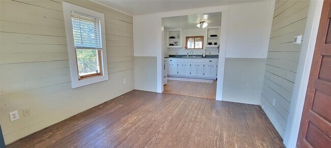 Foto del edificio - 394 Easley Rd