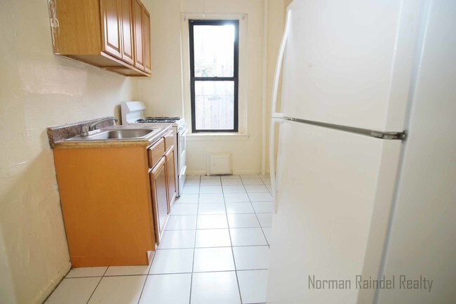 Foto del edificio - 3525 Bainbridge Ave
