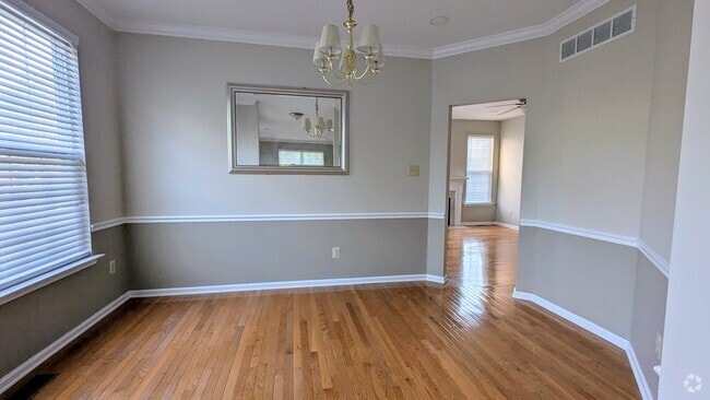Building Photo - 441 Nottingham Ln