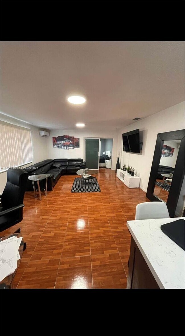 Foto del edificio - 4765 NW 184th Terrace