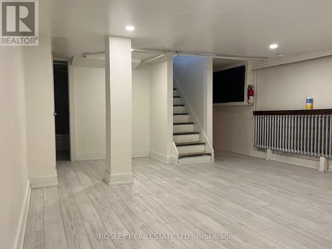 Photo principale - 383 Lansdowne Ave