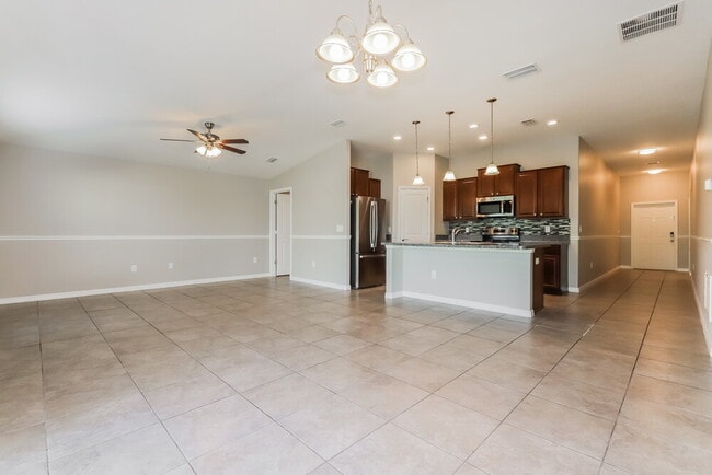 Building Photo - 1637 Climbing Dayflower Dr