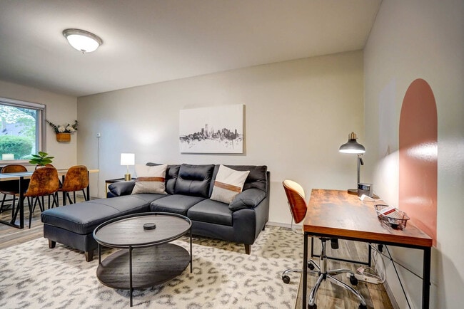 Building Photo - 407 S 94th Pl