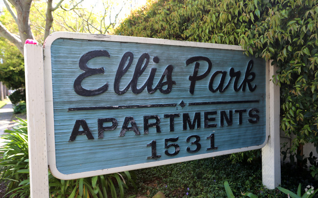 Building Photo - Ellis Park Apartments