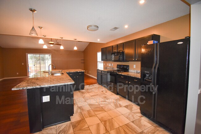 Foto del edificio - 5166 Morrow Ln