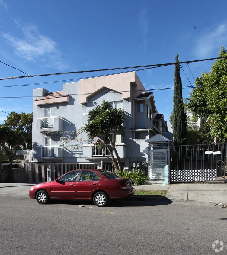 Foto del edificio - 1511 Mariposa Ave
