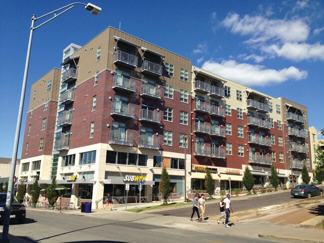 Foto del edificio - MMII - Lofts at 308 Ninth Apartments