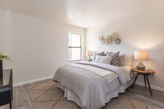 Building Photo - 680 Chorro St