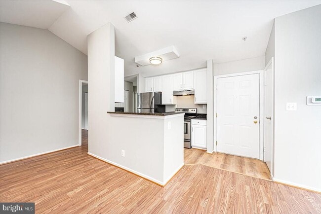 Building Photo - 9901 Boysenberry Way