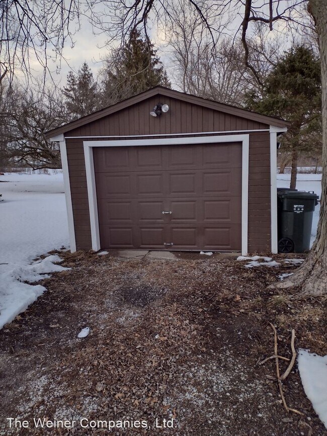 Foto del edificio - 2 br, 1 bath House - 2104 E. Main St.