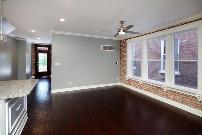 Building Photo - 3956 De Tonty St