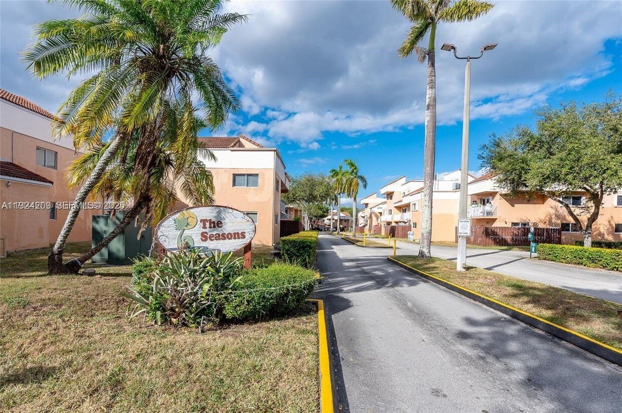 Primary Photo - 14915 SW 80th St