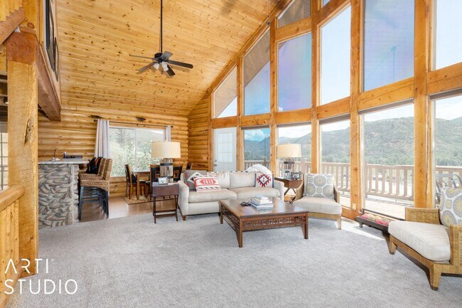 Building Photo - Peaceful Causey Cabin