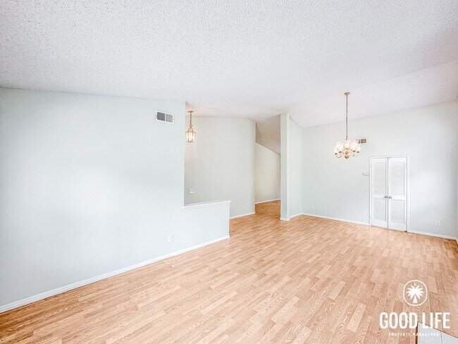 Foto del edificio - 3BD/2BA Home in Bonita with Large Back Patio, In-Unit Laundry & Attached Garage