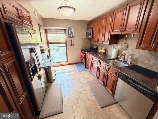 Foto del edificio - 277 Shawmont Ave