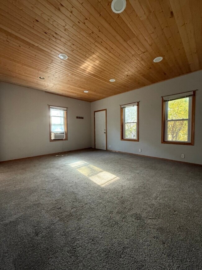 Foto del edificio - 320 9th Ave N