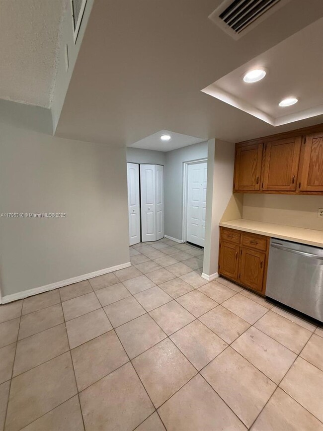 Building Photo - 2323 Linton Ridge Cir