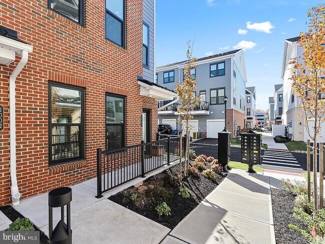 Foto del edificio - 1001 Greenwich Dr