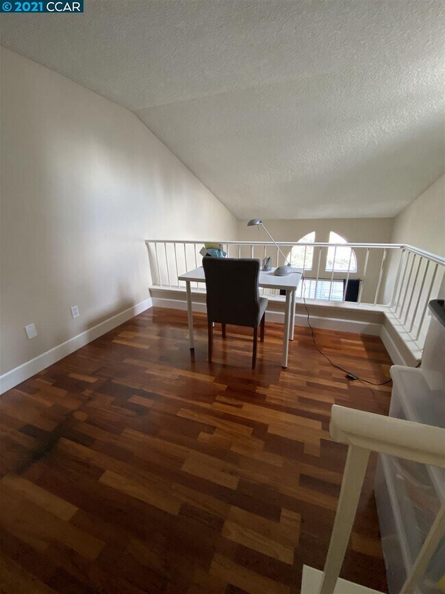 Foto del edificio - 129 Glenwood