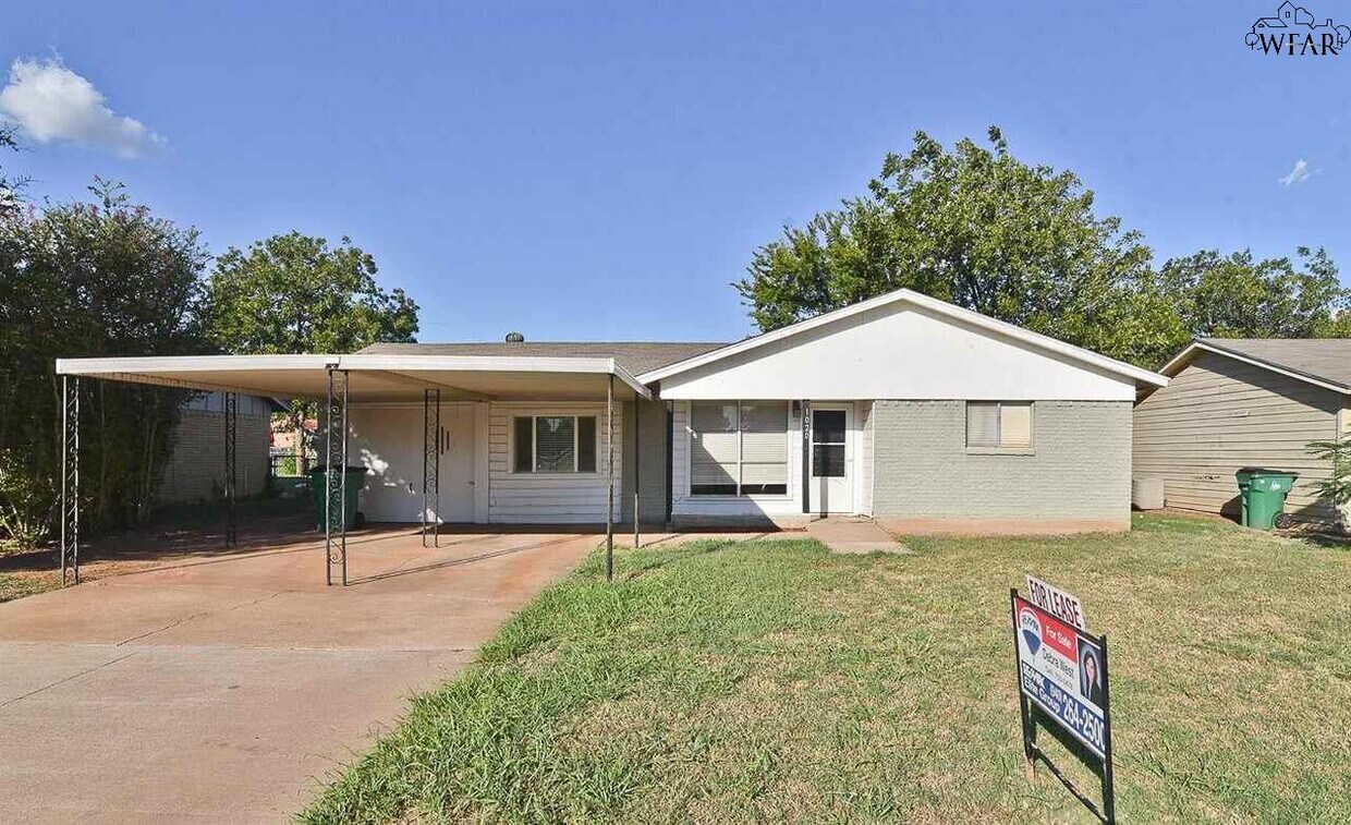 Primary Photo - 1020 W Hwy St