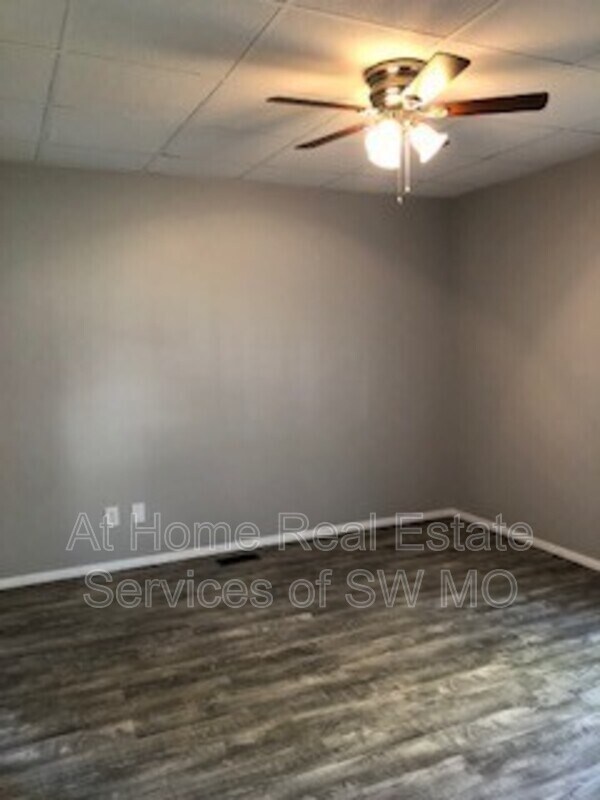 Foto del edificio - 635 S Main Ave