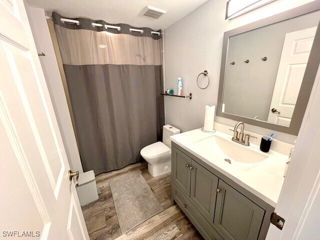 Foto del edificio - 1715 Windy Pines Dr