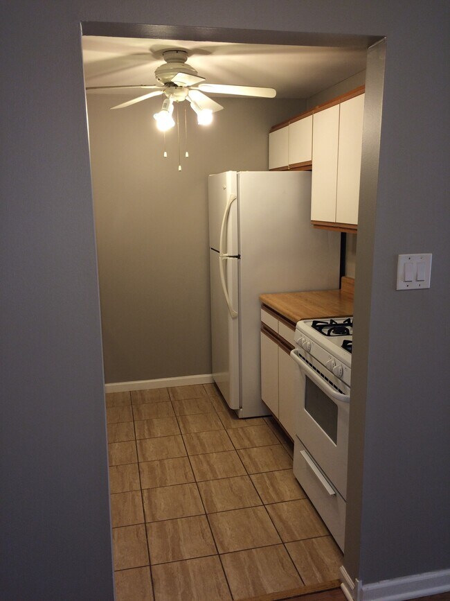 Building Photo - 9986 S 84th Ter