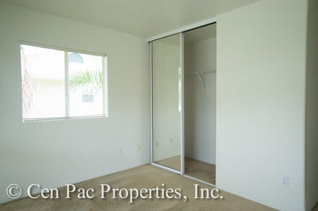 Foto del edificio - 2 Bed/2 Bath/ 2 Parking Stalls - Close to Waikele Shopping Center and Bus Line