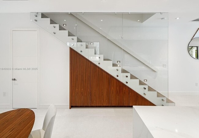 Foto del edificio - 2984 Coconut Ave