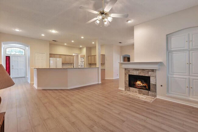 Building Photo - Beautifully maintained Mansfield ISD home ...