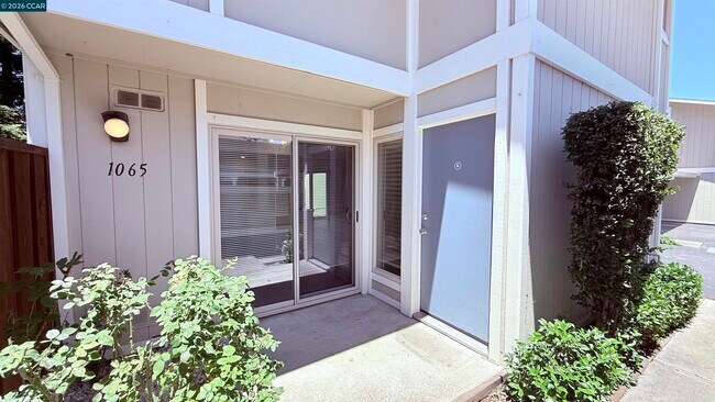 Foto del edificio - 1065 San Ramon Valley Blvd
