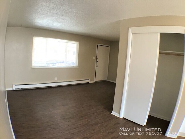 Foto del edificio - 5351 Everett St