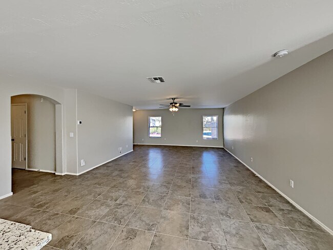 Building Photo - 12729 W Dreyfus Dr