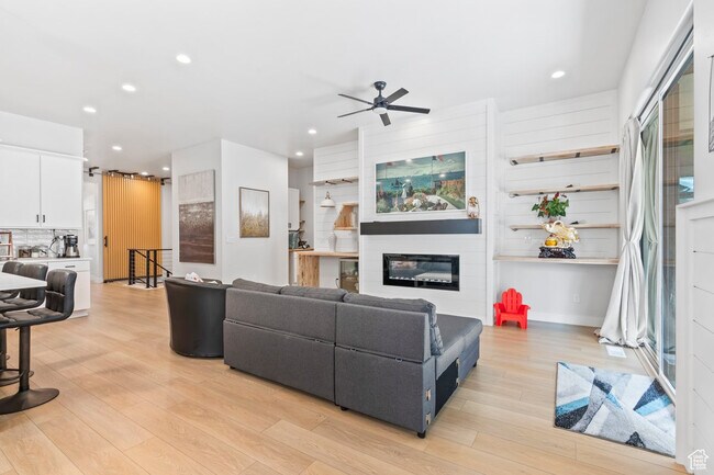 Foto del edificio - 837 S Finley Cir