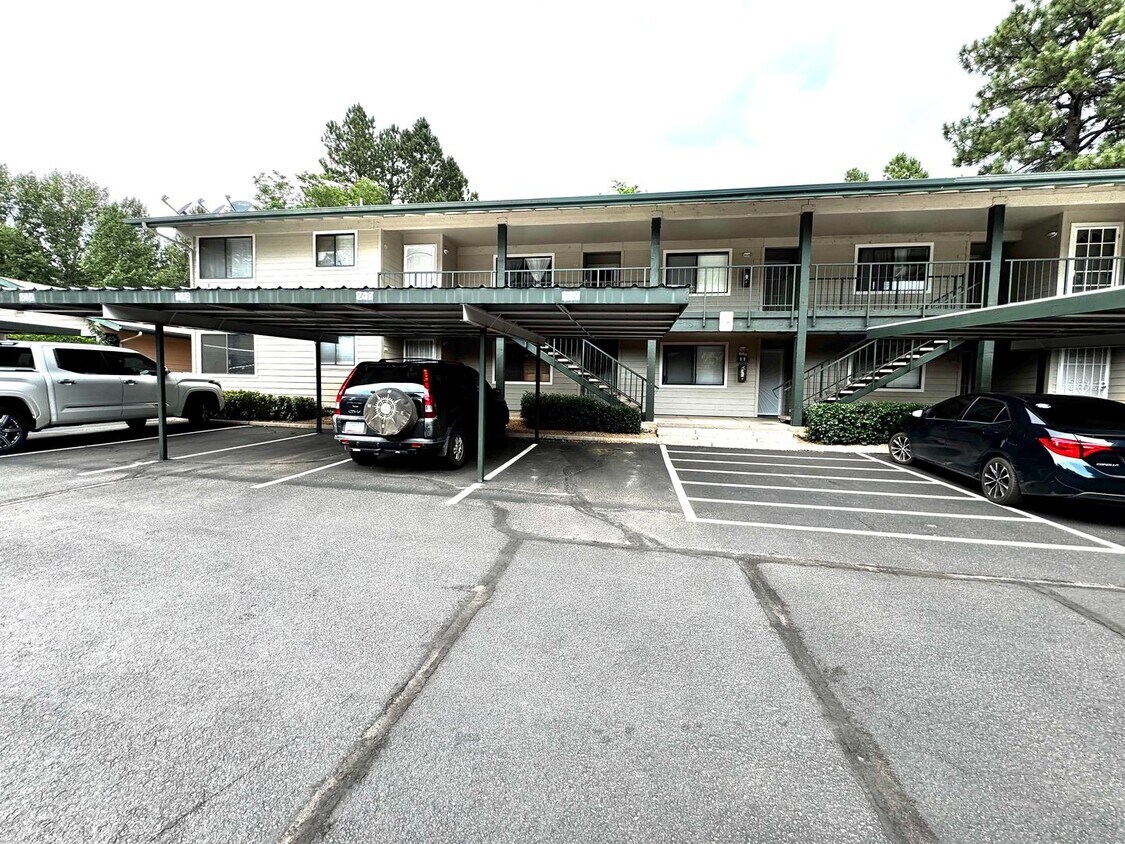 Primary Photo - 2 bed 2 bath condo
