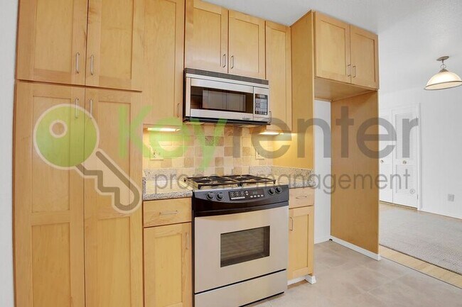 Foto del edificio - 6510 Barkley Way