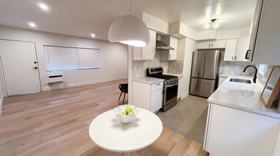 Building Photo - 1011 Hilldale Ave