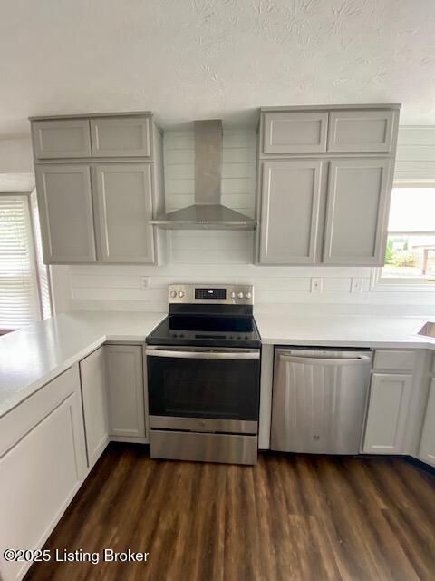 Foto del edificio - 7120 Orchard Lake Blvd
