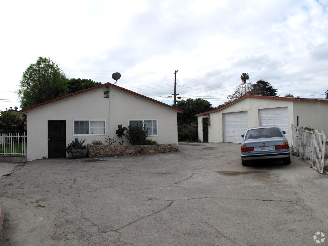 Building Photo - 620-624 Alondra Blvd