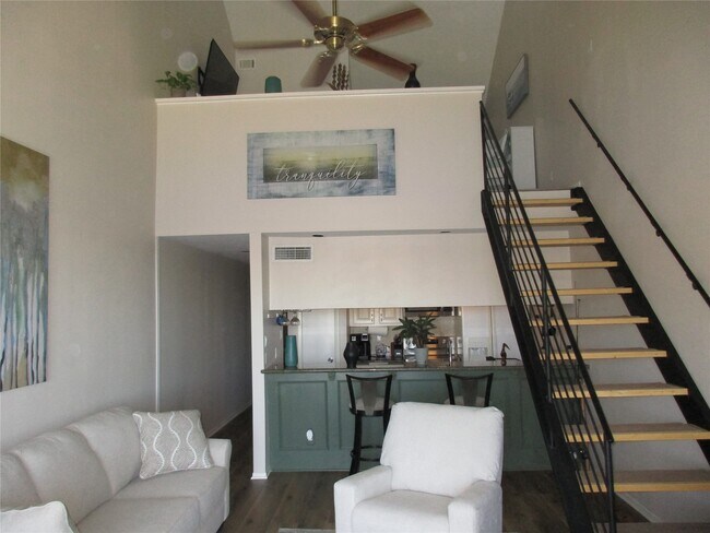 Foto del edificio - 12600 Melville Dr