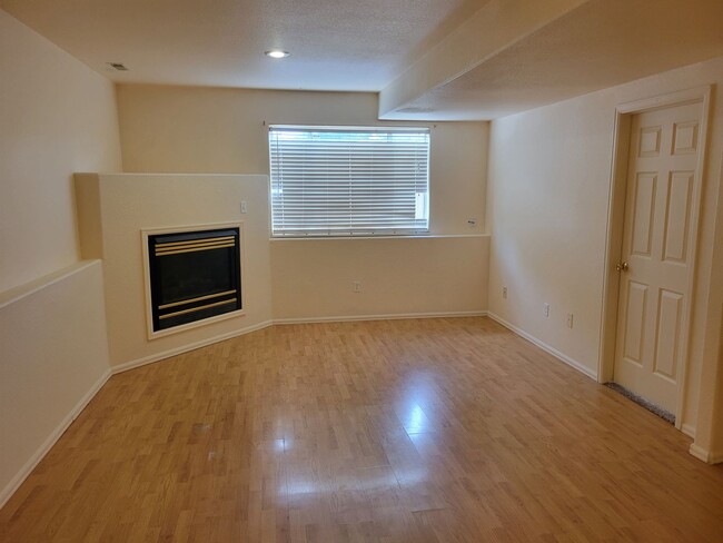 Building Photo - ALL PROSPECTIVE TENANTS MUST SUBMIT A $58 ...