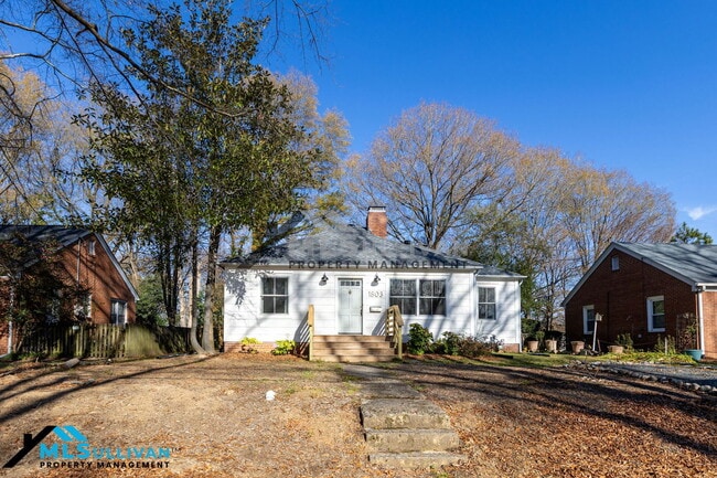 Building Photo - 1803 Hillcrest Dr