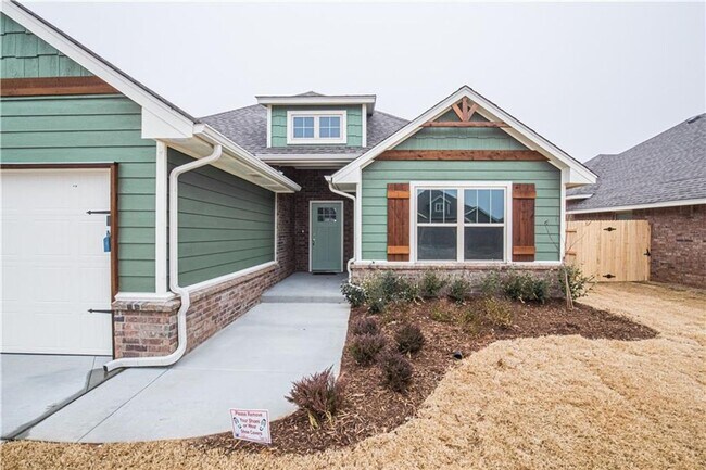 Building Photo - Beautiful 4 bedroom 2 Bath Home in Moore Schools with Storm Shelter