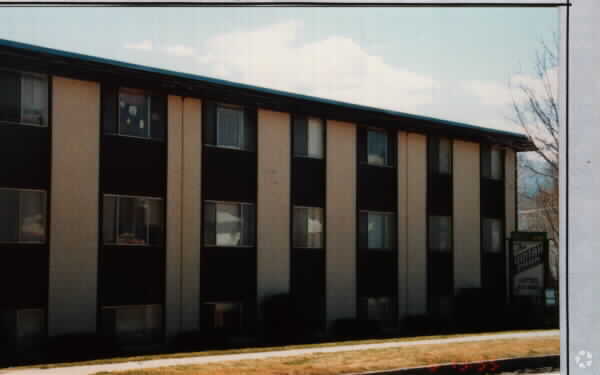 Foto del edificio - Uintah Park Apartments