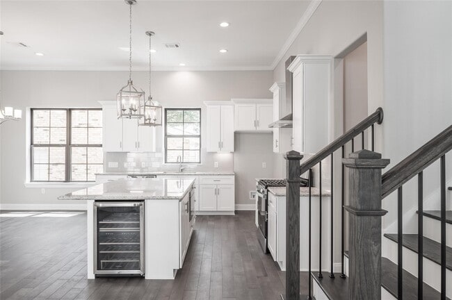 Foto del edificio - 3327 Beverly Frst Dr