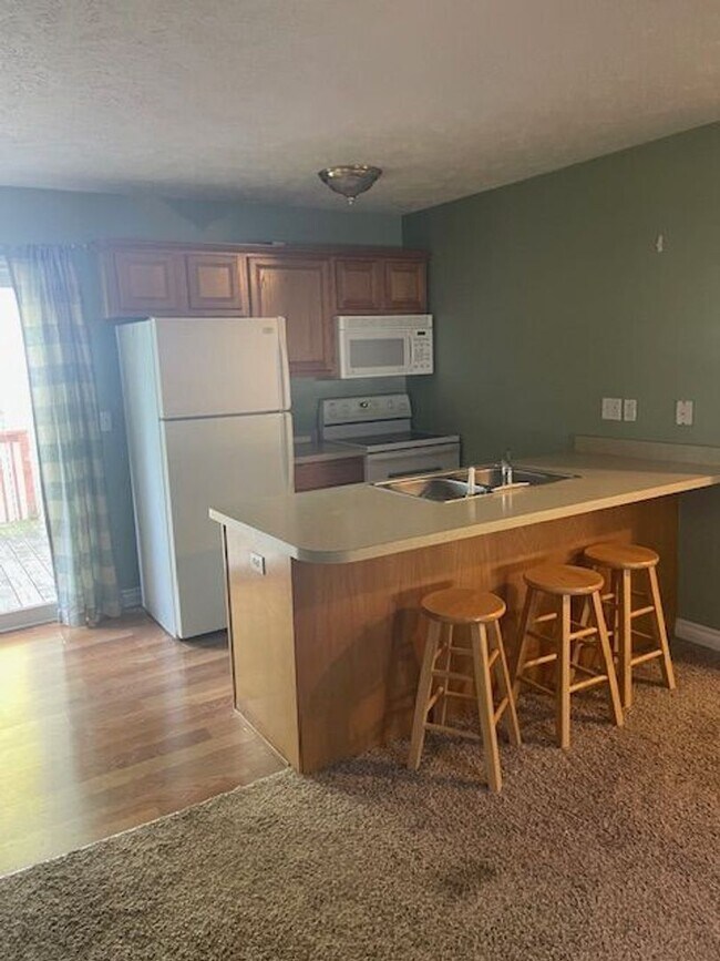 Building Photo - 5808 Outer Dr