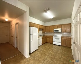 Building Photo - 2910 Ashley Dr
