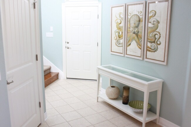 Foyer - 4436 Camacho St.